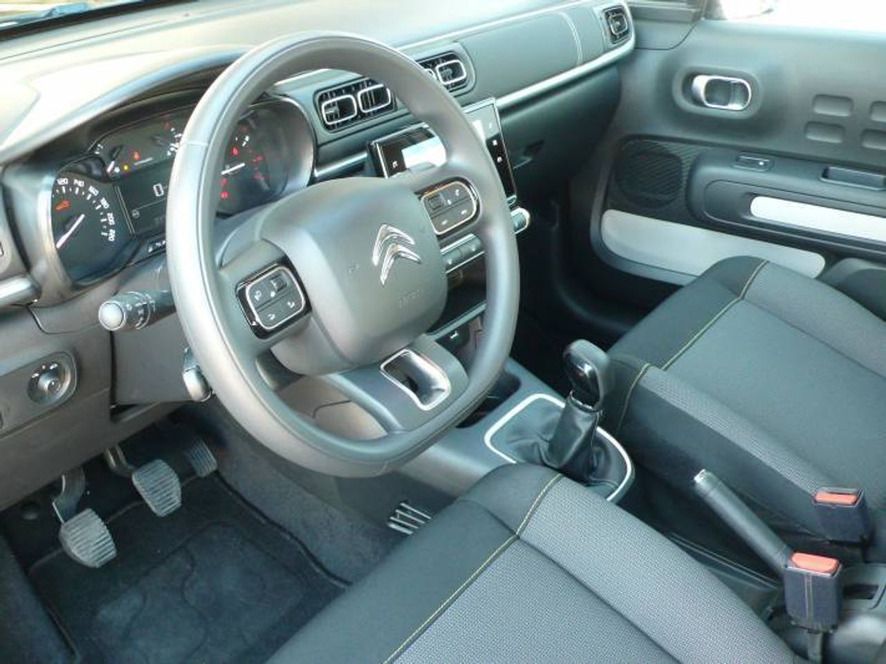 Citroën C3 1.2 C-SERIES  - Foto 3