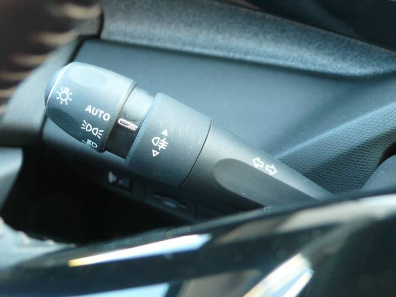 Peugeot 308 Allure 130CV S&S Manual 5 Puertas  - Foto 33