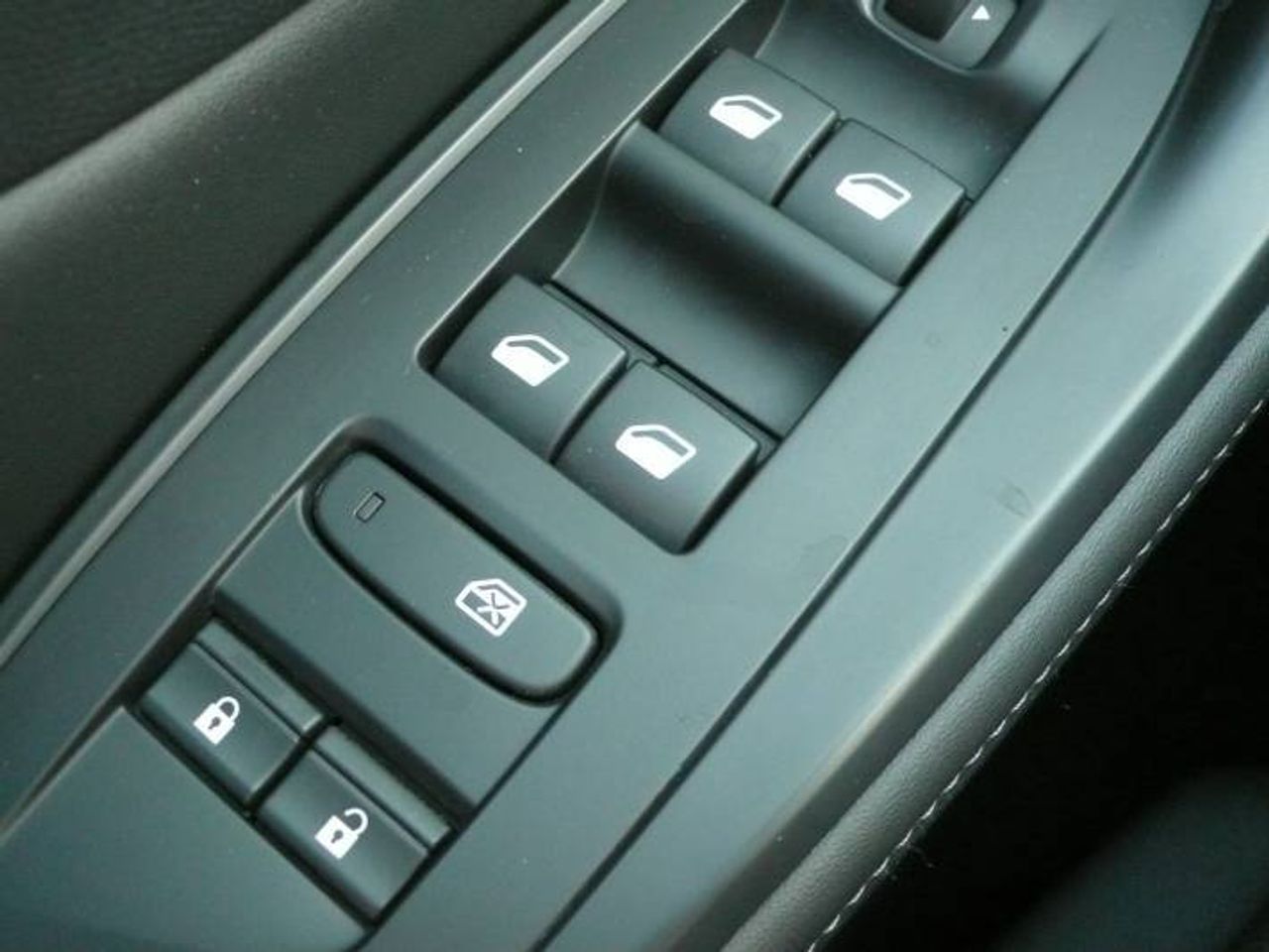 Peugeot 308 Allure 130CV S&S Manual 5 Puertas  - Foto 36