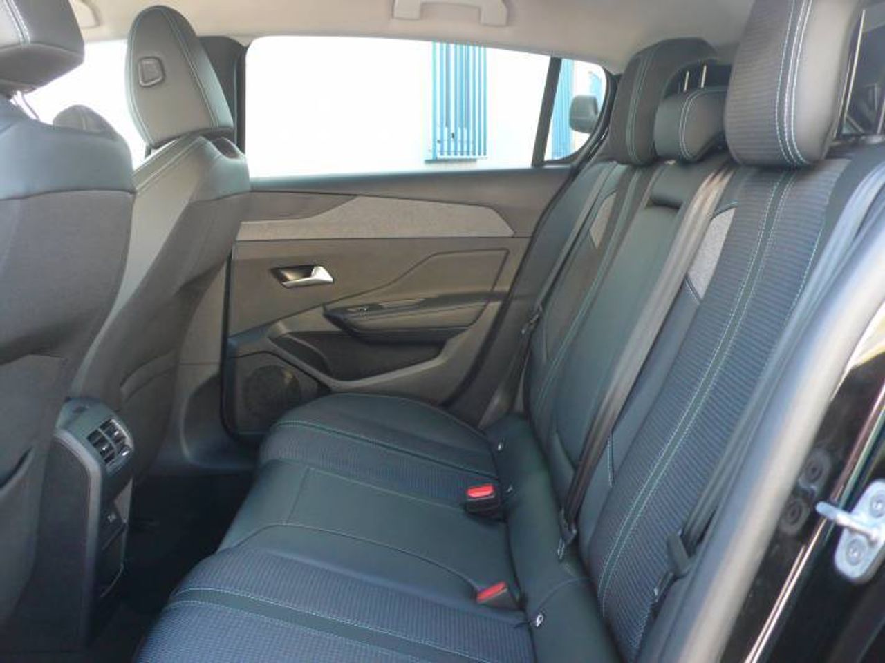 Peugeot 308 Allure 130CV S&S Manual 5 Puertas  - Foto 10