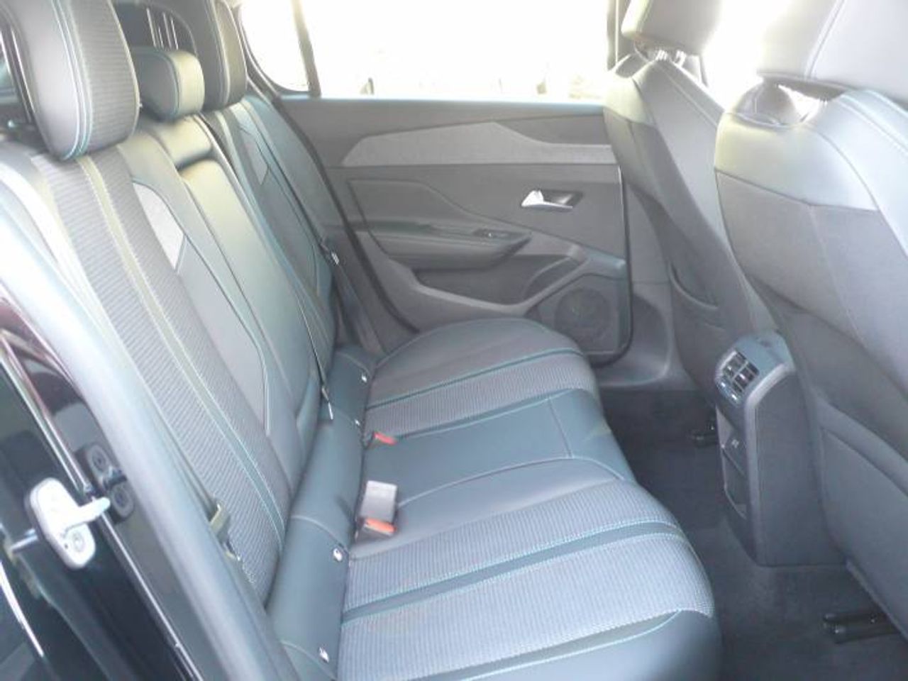 Peugeot 308 Allure 130CV S&S Manual 5 Puertas  - Foto 13