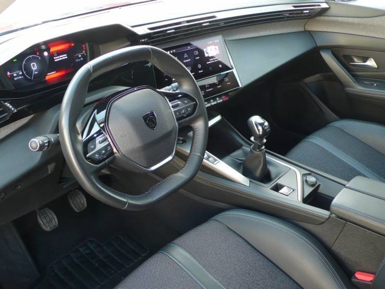 Peugeot 308 Allure 130CV S&S Manual 5 Puertas  - Foto 3