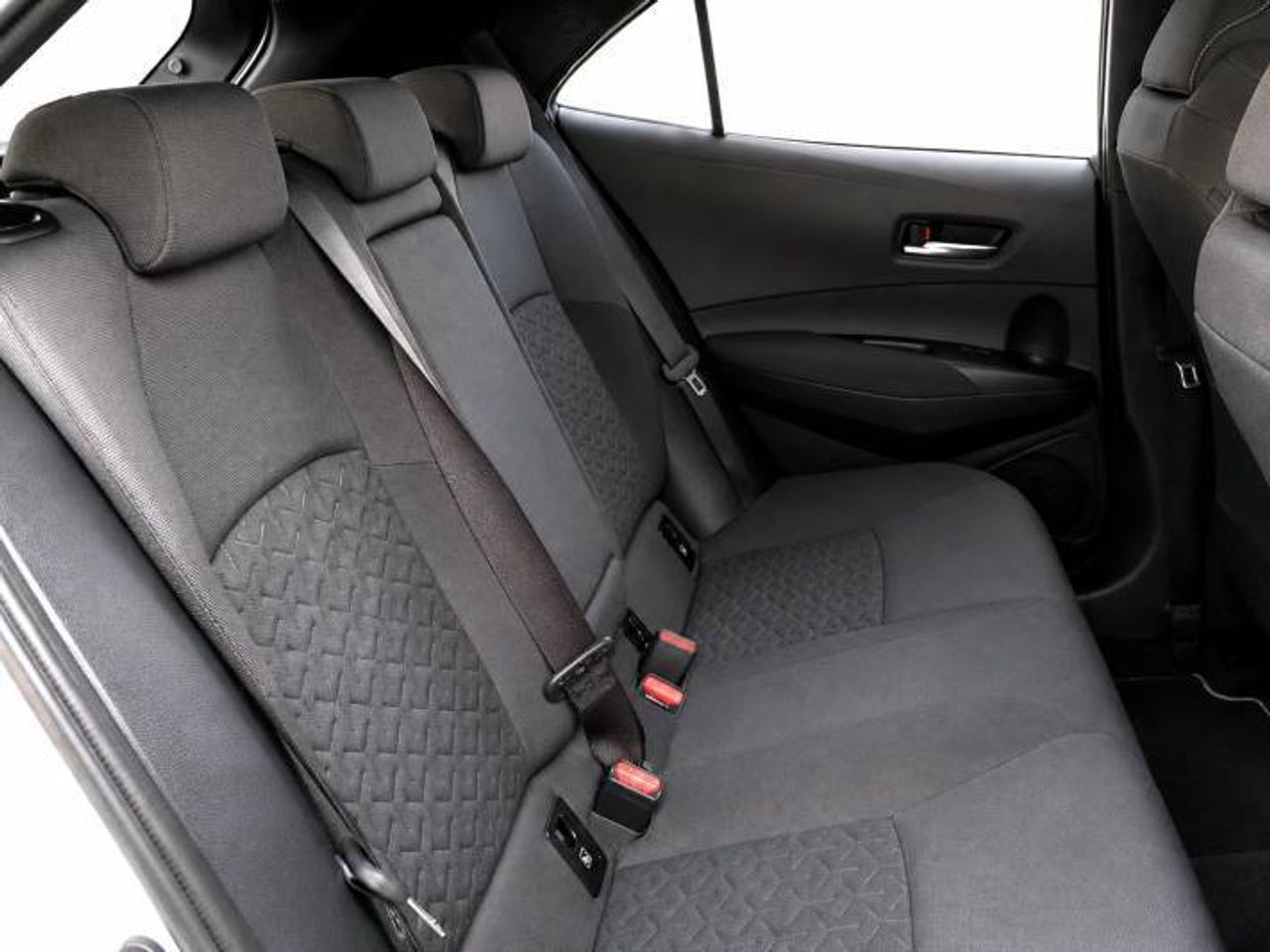 Toyota Corolla 1.8 125H ACTIVE E-CVT 5 P  - Foto 16