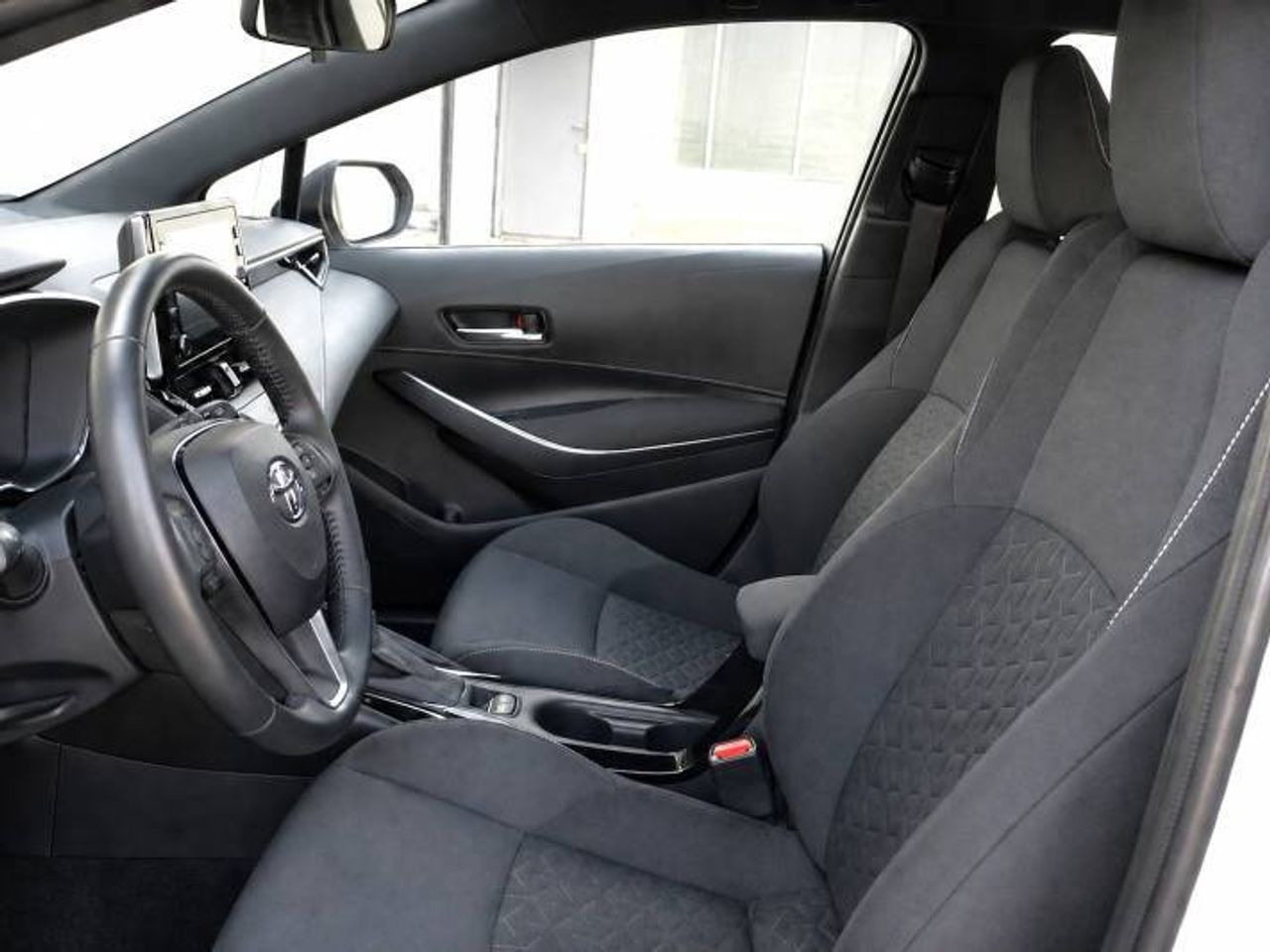 Toyota Corolla 1.8 125H ACTIVE E-CVT 5 P  - Foto 9