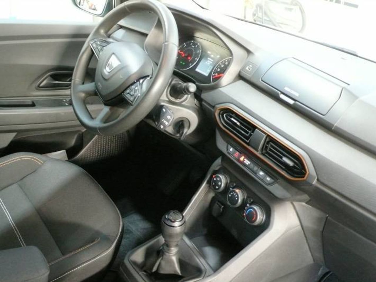 Dacia Sandero STEPWAY ESSENTIAL 74KW (100CV) ECO-G  - Foto 15