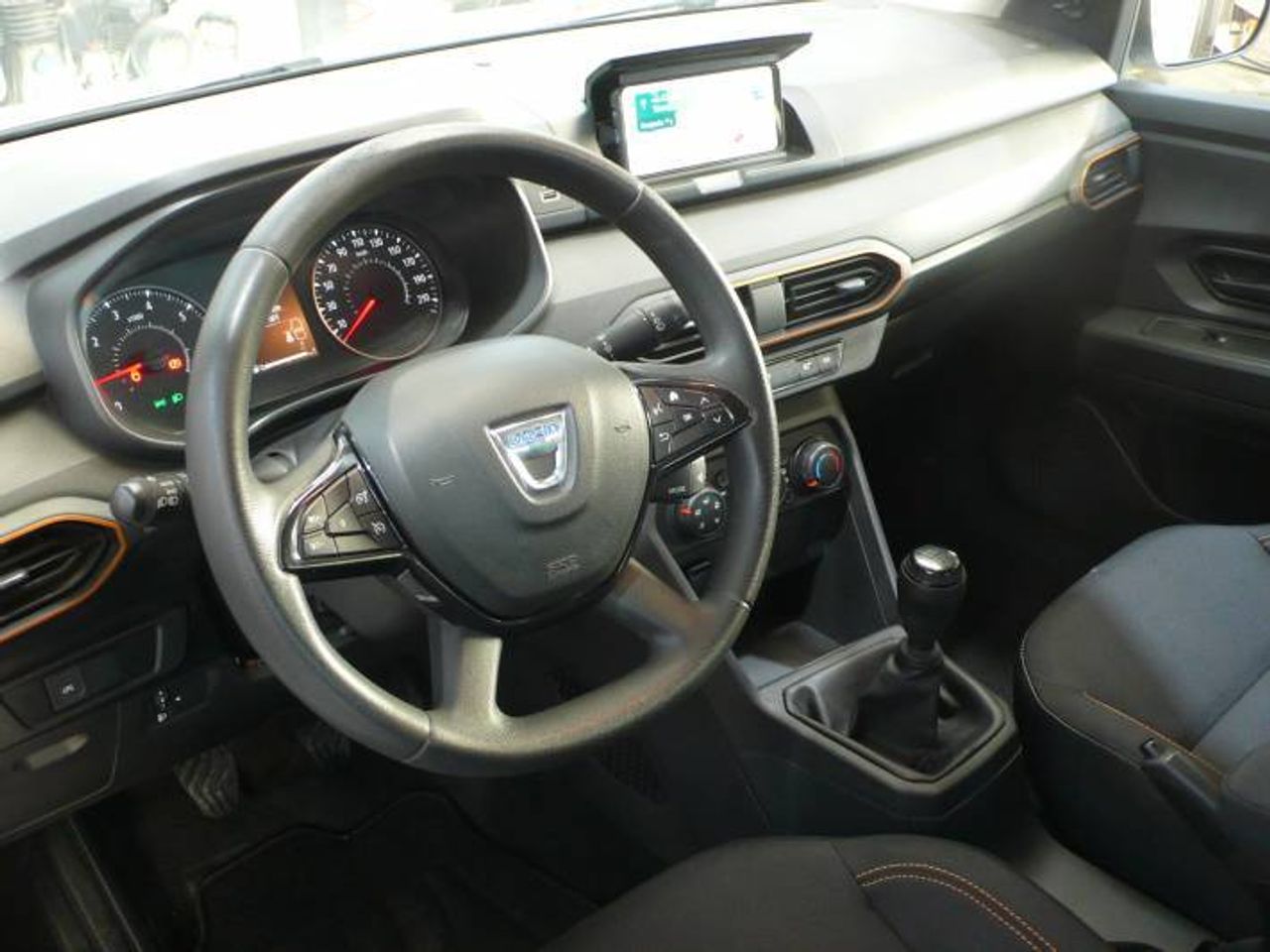 Dacia Sandero STEPWAY ESSENTIAL 74KW (100CV) ECO-G  - Foto 3