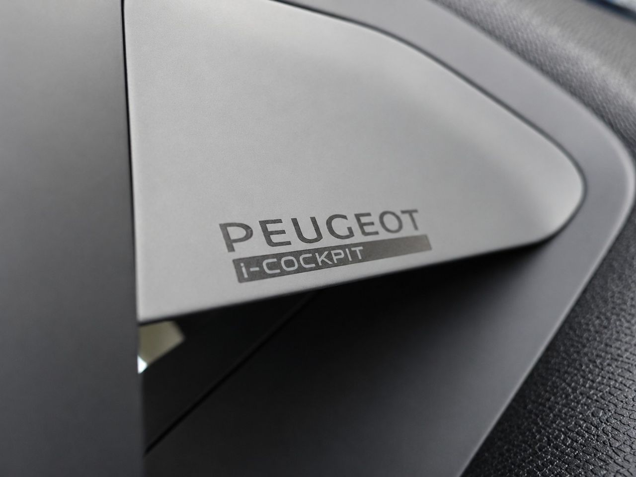 Peugeot e-2008 GT ELECTRICO 136CV  - Foto 17