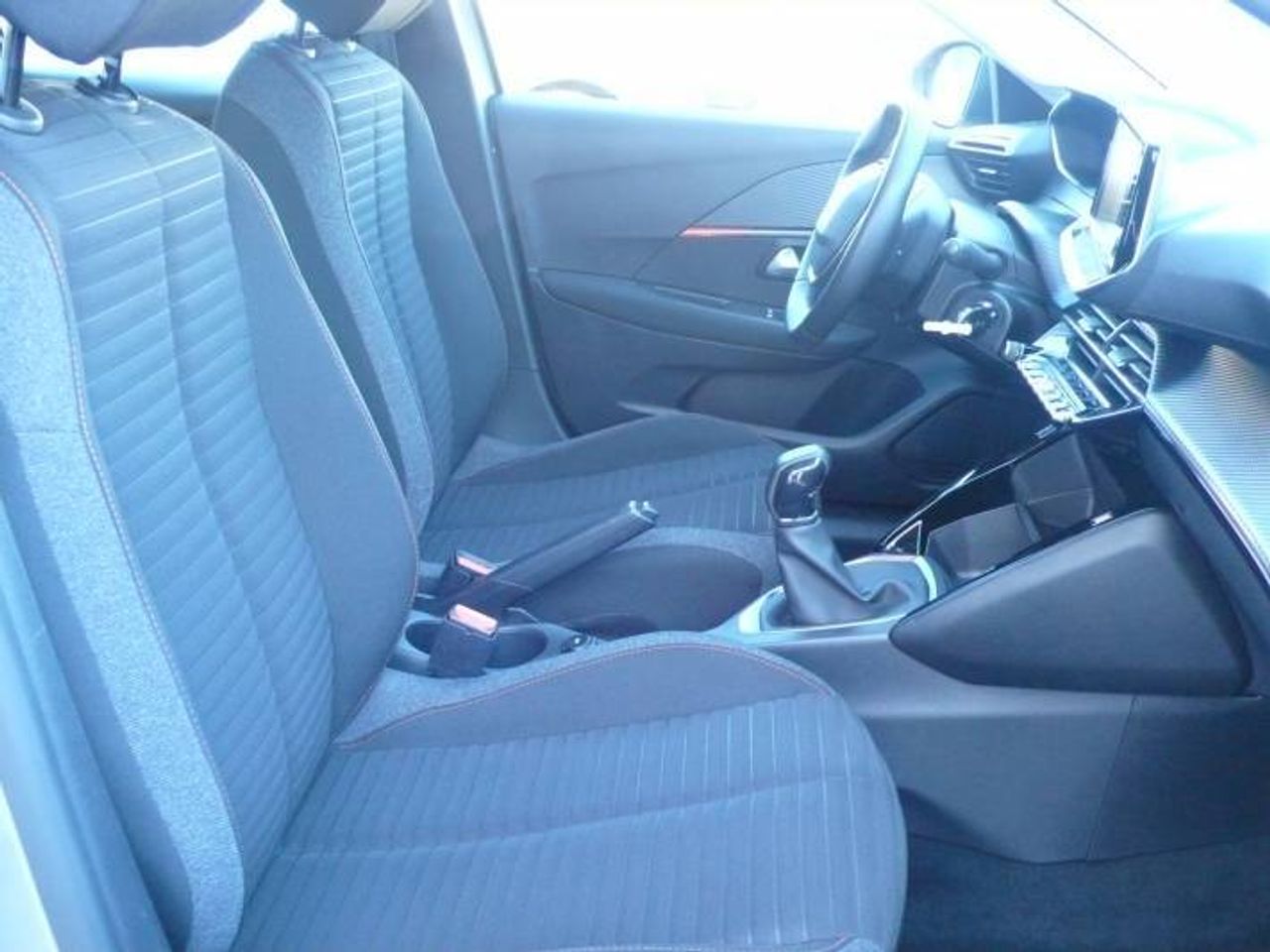 Peugeot 208 1.2 PURETECH ACTIVE 75  - Foto 13