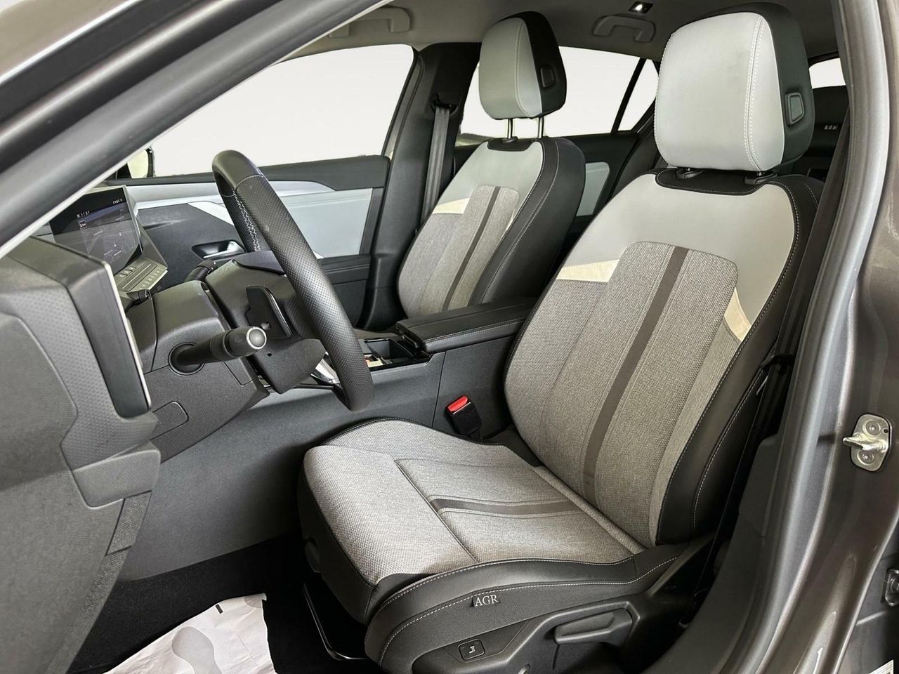 Opel Astra 1.2T XHT 130 AT8 ELEGANCE GPS LL17 RADAR AV AR+CA - foto 9