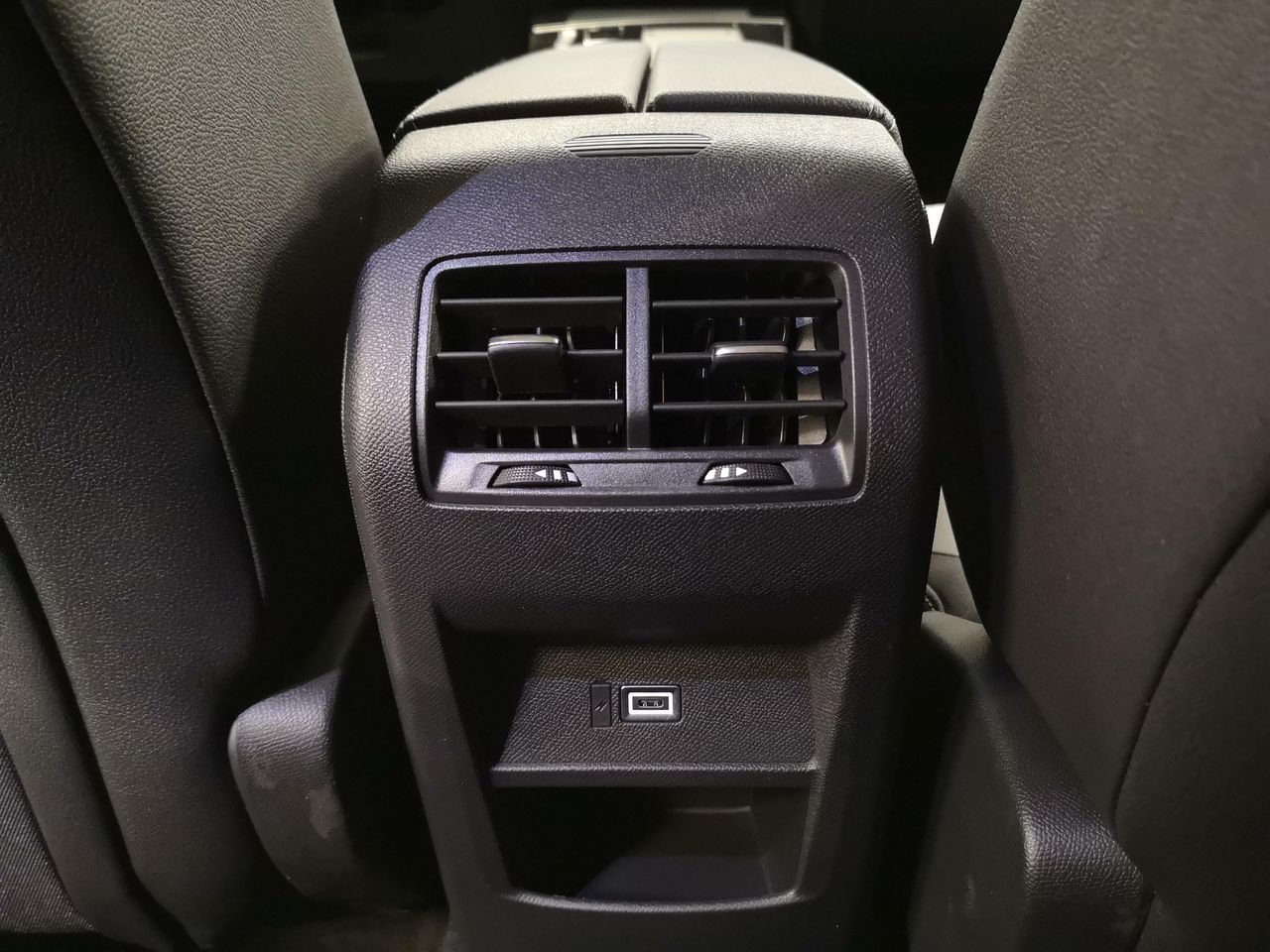 Opel Astra 1.2T XHT 130 AT8 ELEGANCE GPS LL17 RADAR AV AR+CA - foto 21