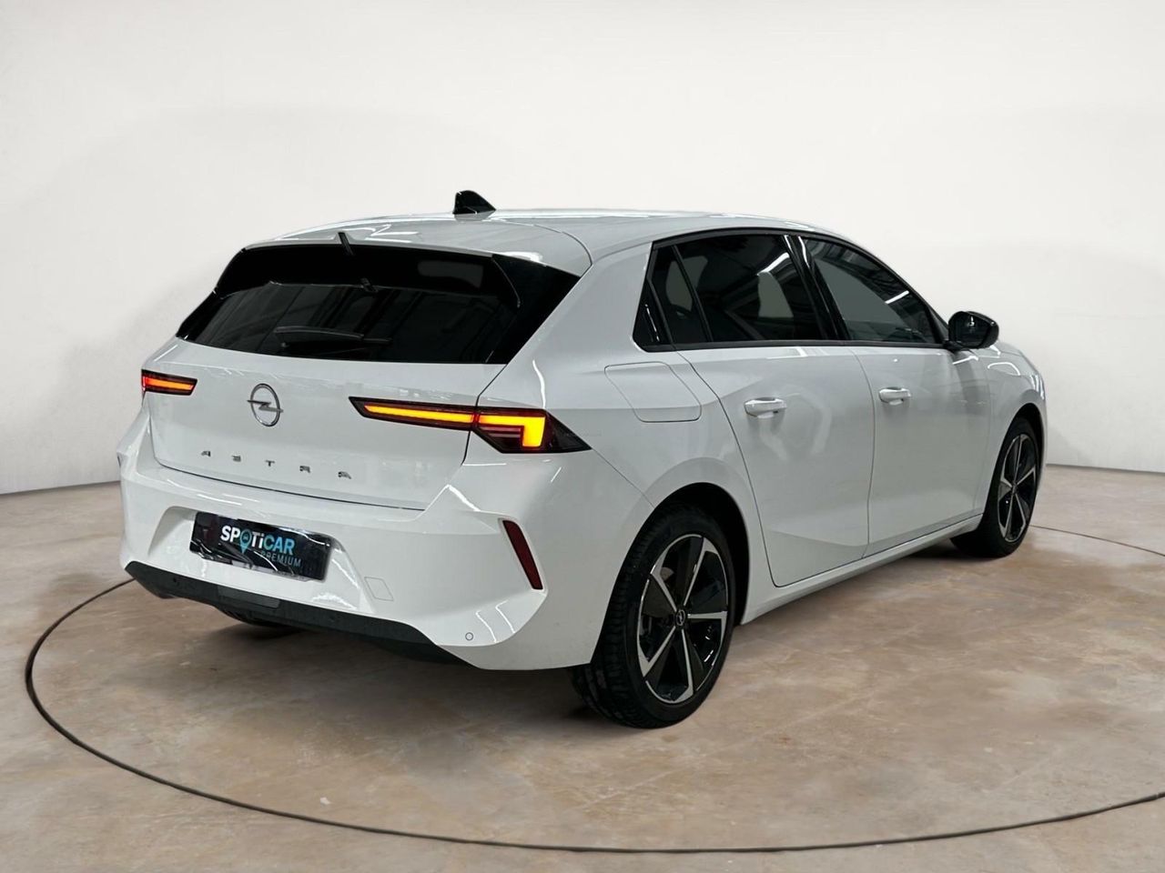 Opel Astra 1.2T XHL 110 TECH EDITION MIRROR LL17 RADAR AR+CA - foto 22