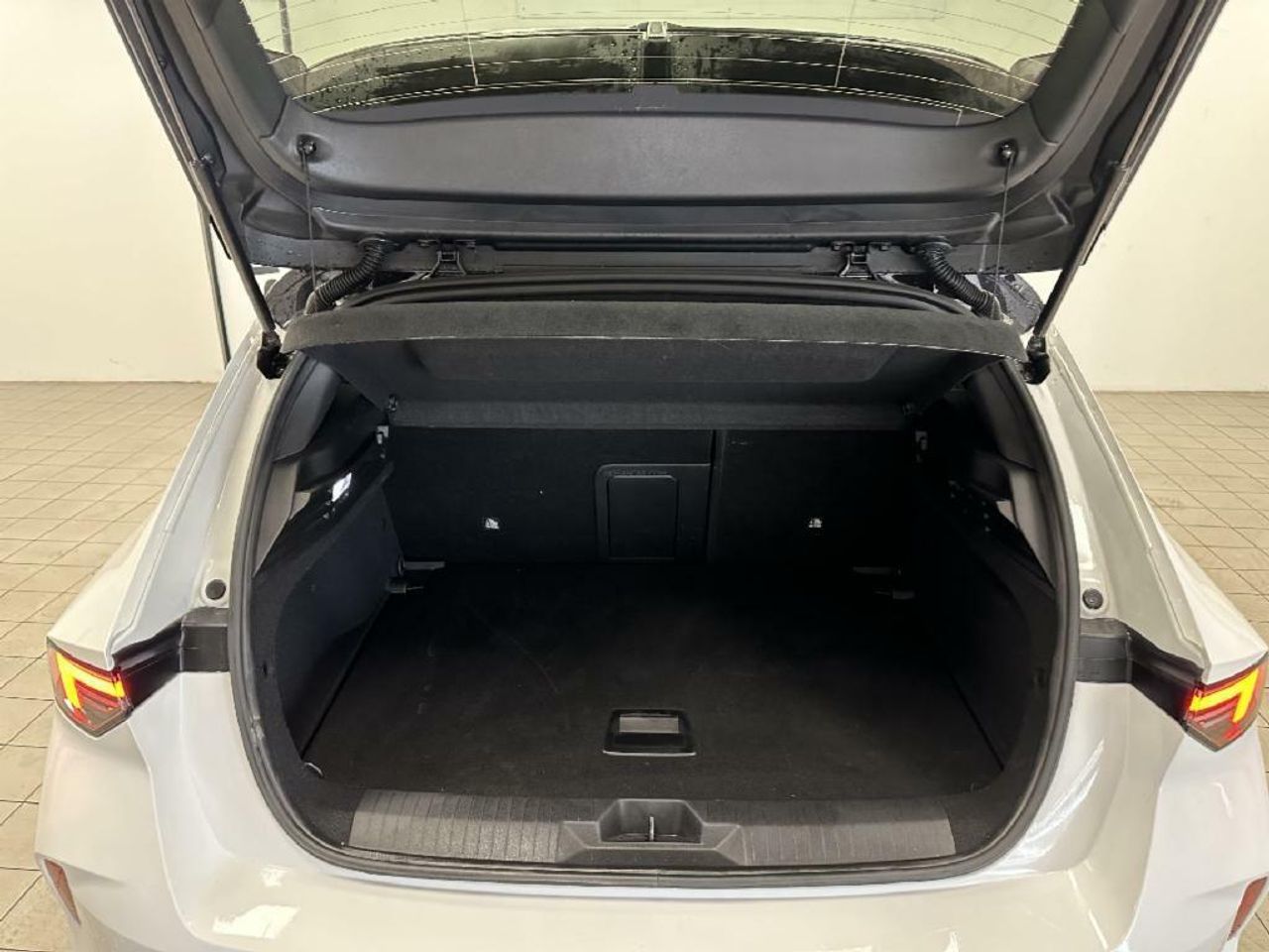 Opel Astra ELECTRICO 54KW 156 GS TECHO PANO GPS LL18 RADAR A - foto 6