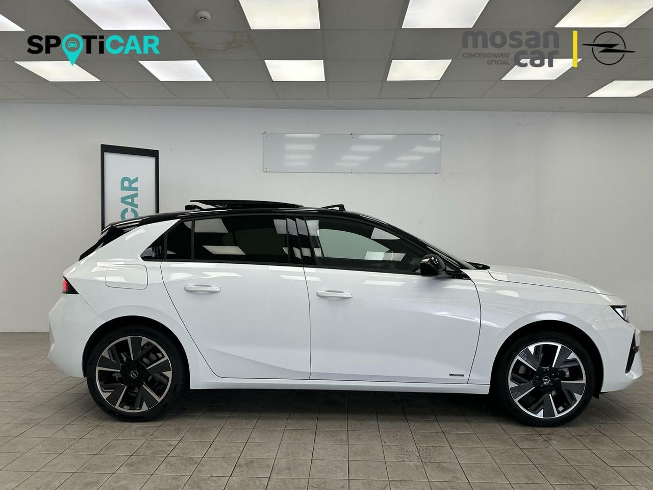 Opel Astra ELECTRICO 54KW 156 GS TECHO PANO GPS LL18 RADAR A - foto 4