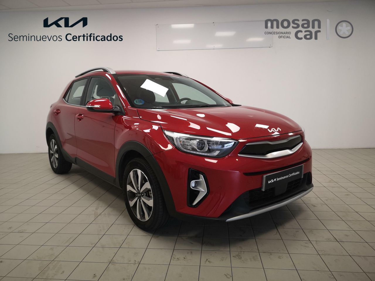 kia stonic 2024 / foto grande (3)