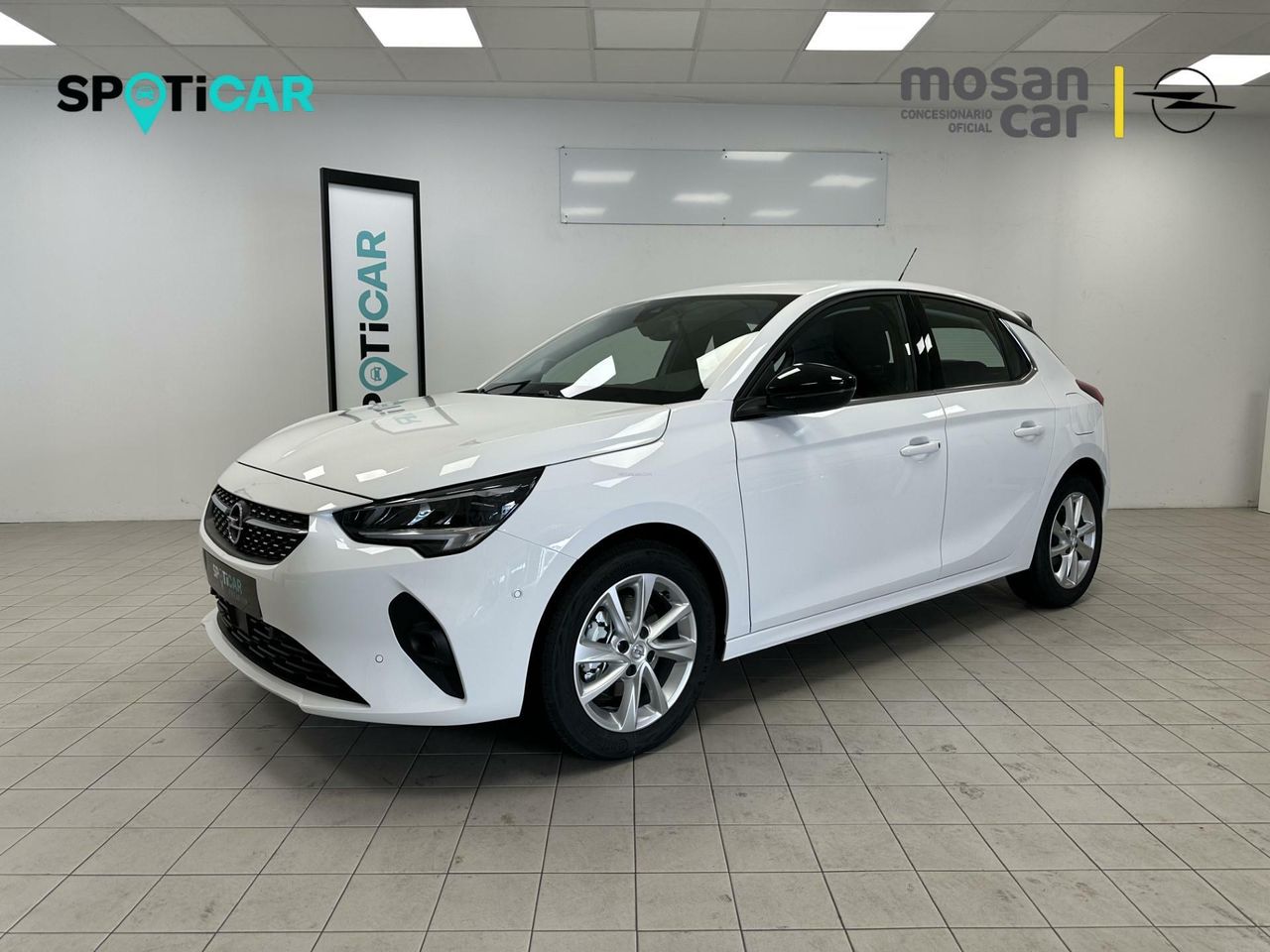 Foto opel corsa 2023 /