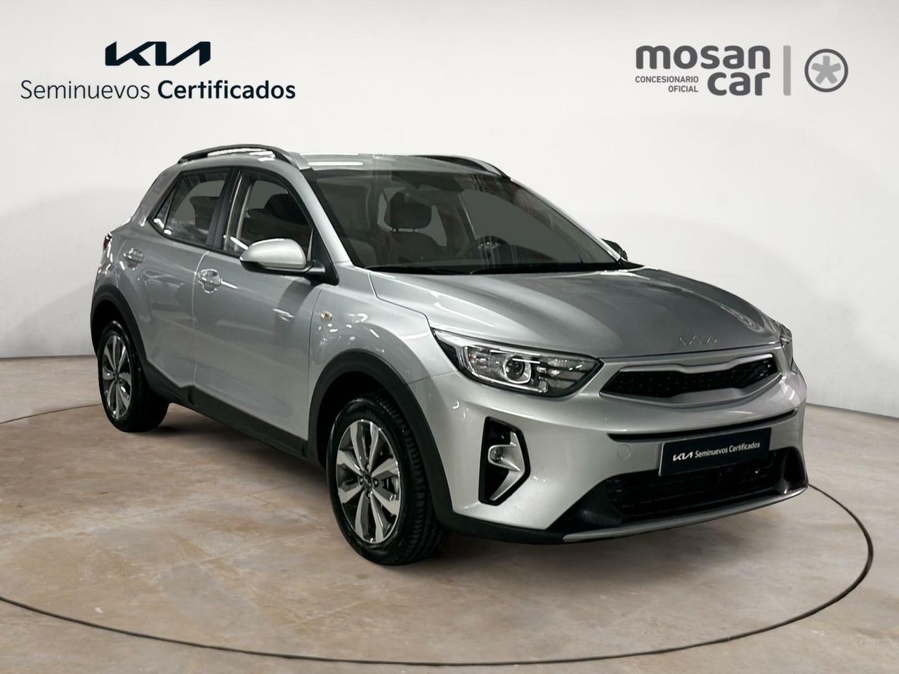 kia stonic 2024 / foto grande (3)