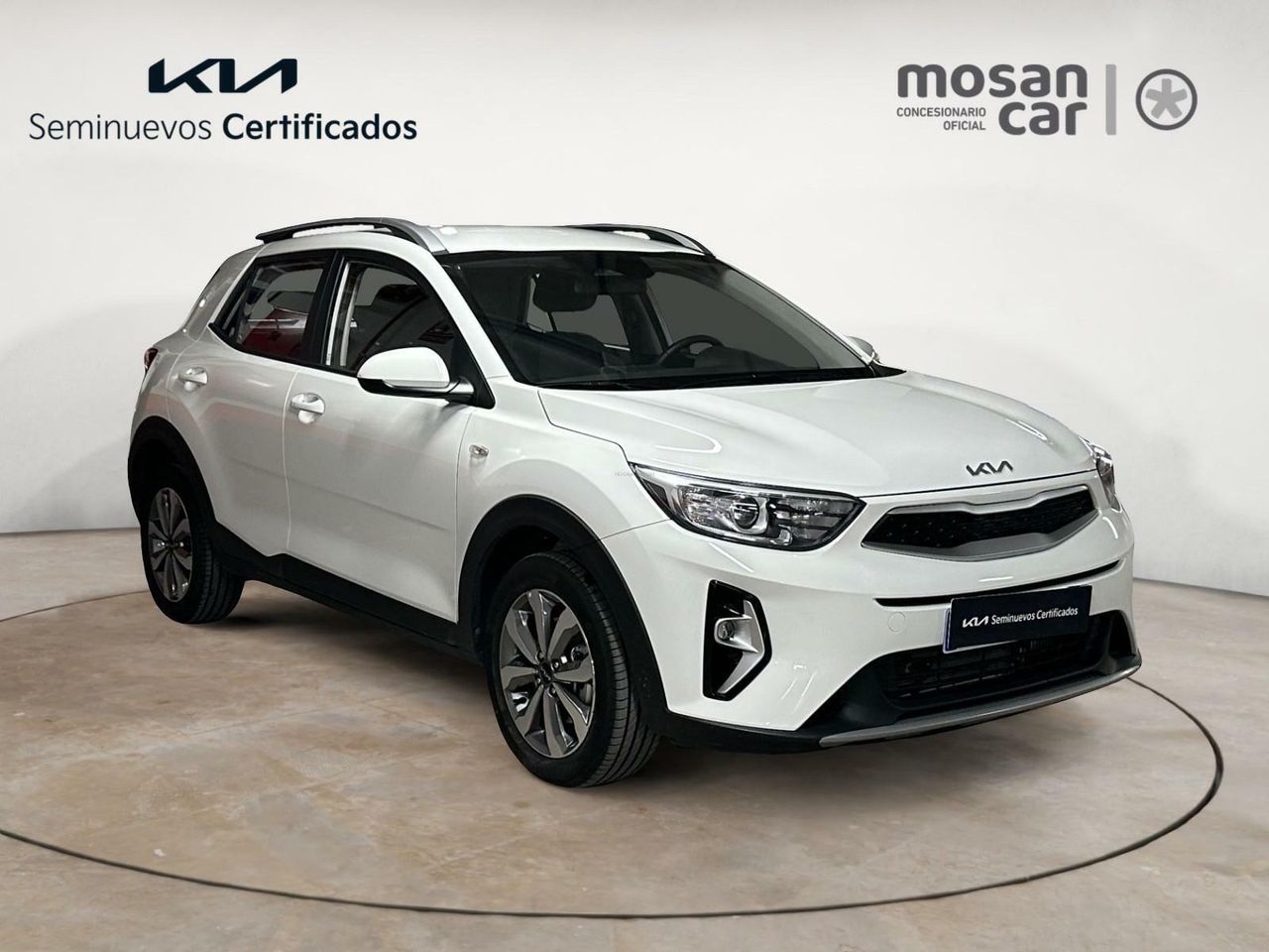 kia stonic 2024 / foto grande (3)