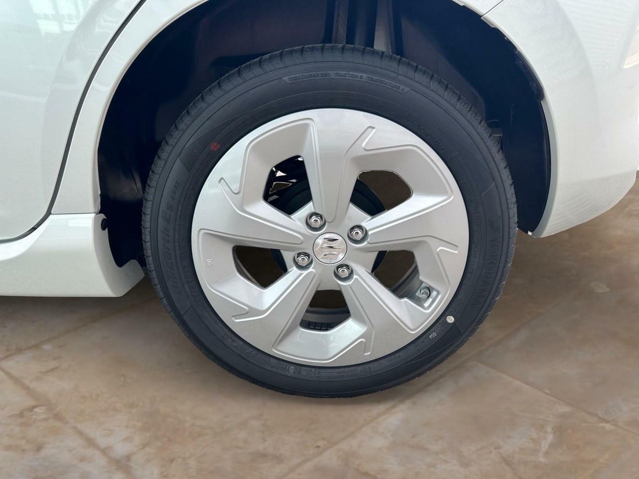 suzuki swift 2025 / foto grande (3)