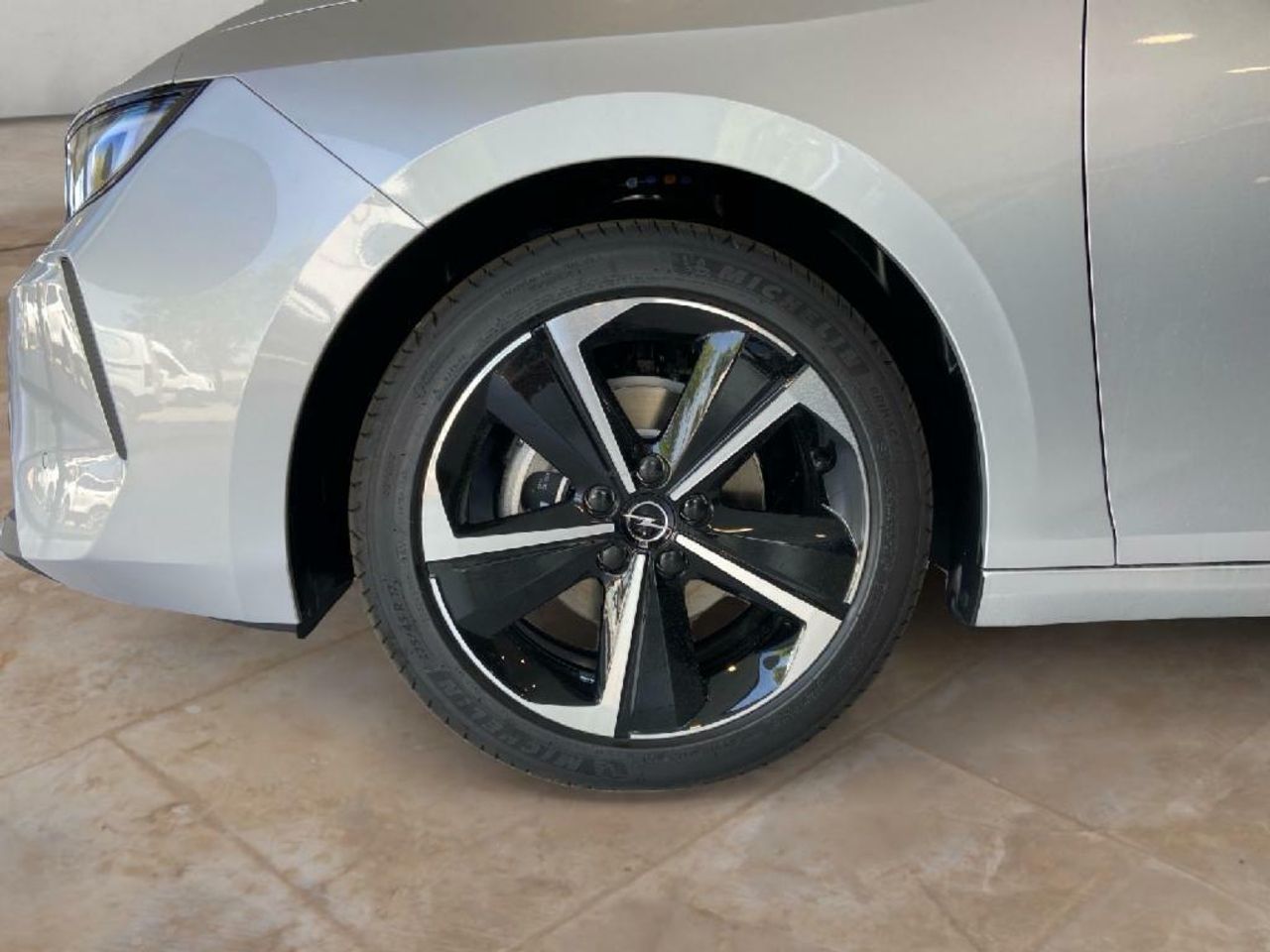 Opel Astra 1.2T XHL 110 TECH EDITION 110 MIRROR LL17 RADAR A - foto 12