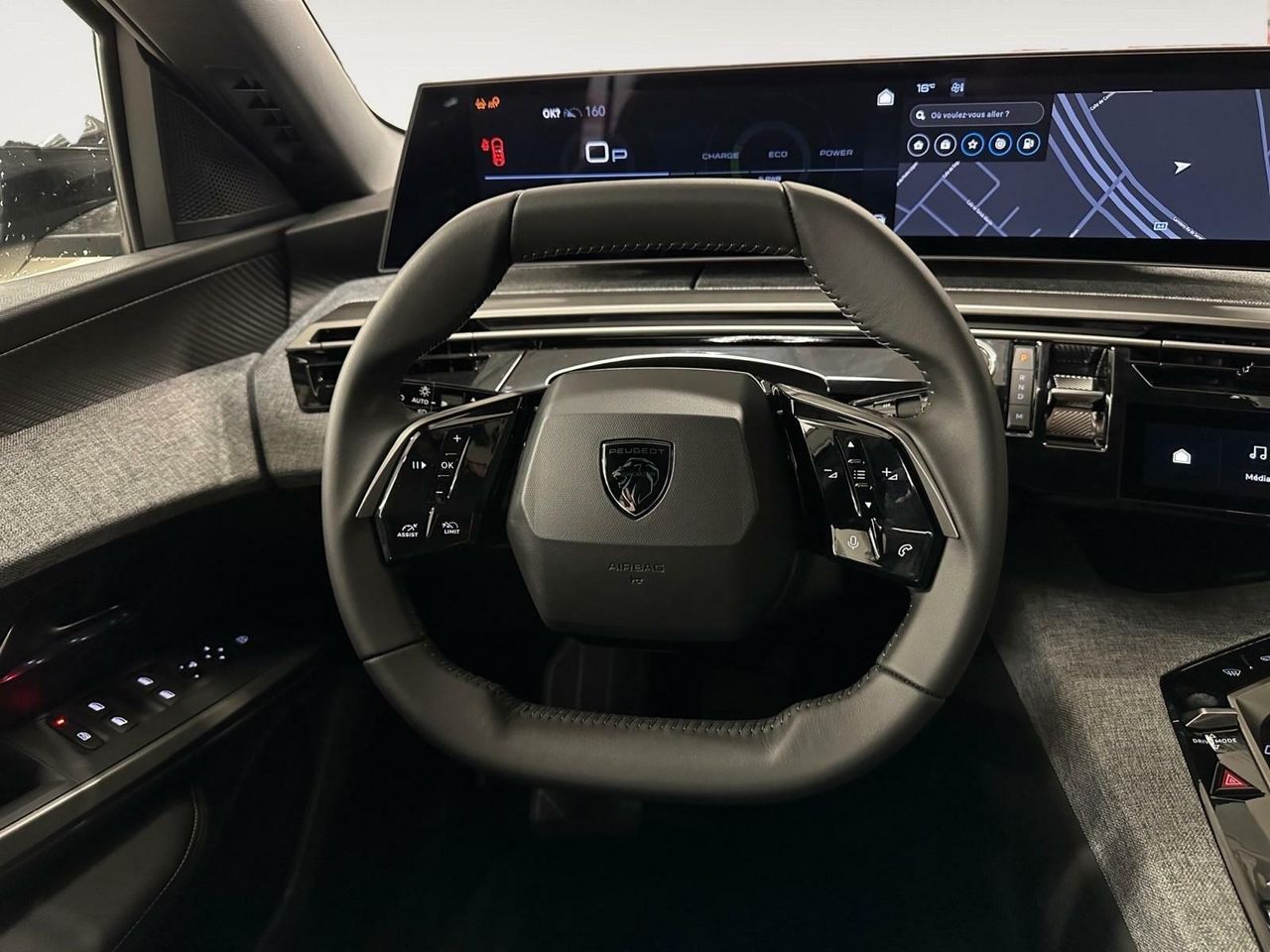 Peugeot 5008 N 1.2 MHEV 136 EDCS6 ALLURE 7PL GPS LL19 RADAR  - foto 21