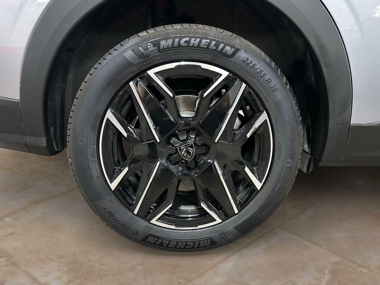 Peugeot 5008 N 1.2 MHEV 136 EDCS6 ALLURE 7PL GPS LL19 RADAR  - foto 14