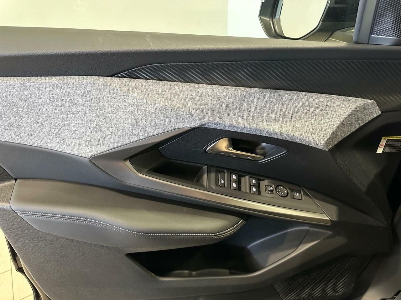 Peugeot 5008 N 1.2 MHEV 136 EDCS6 ALLURE 7PL GPS LL19 RADAR  - foto 23