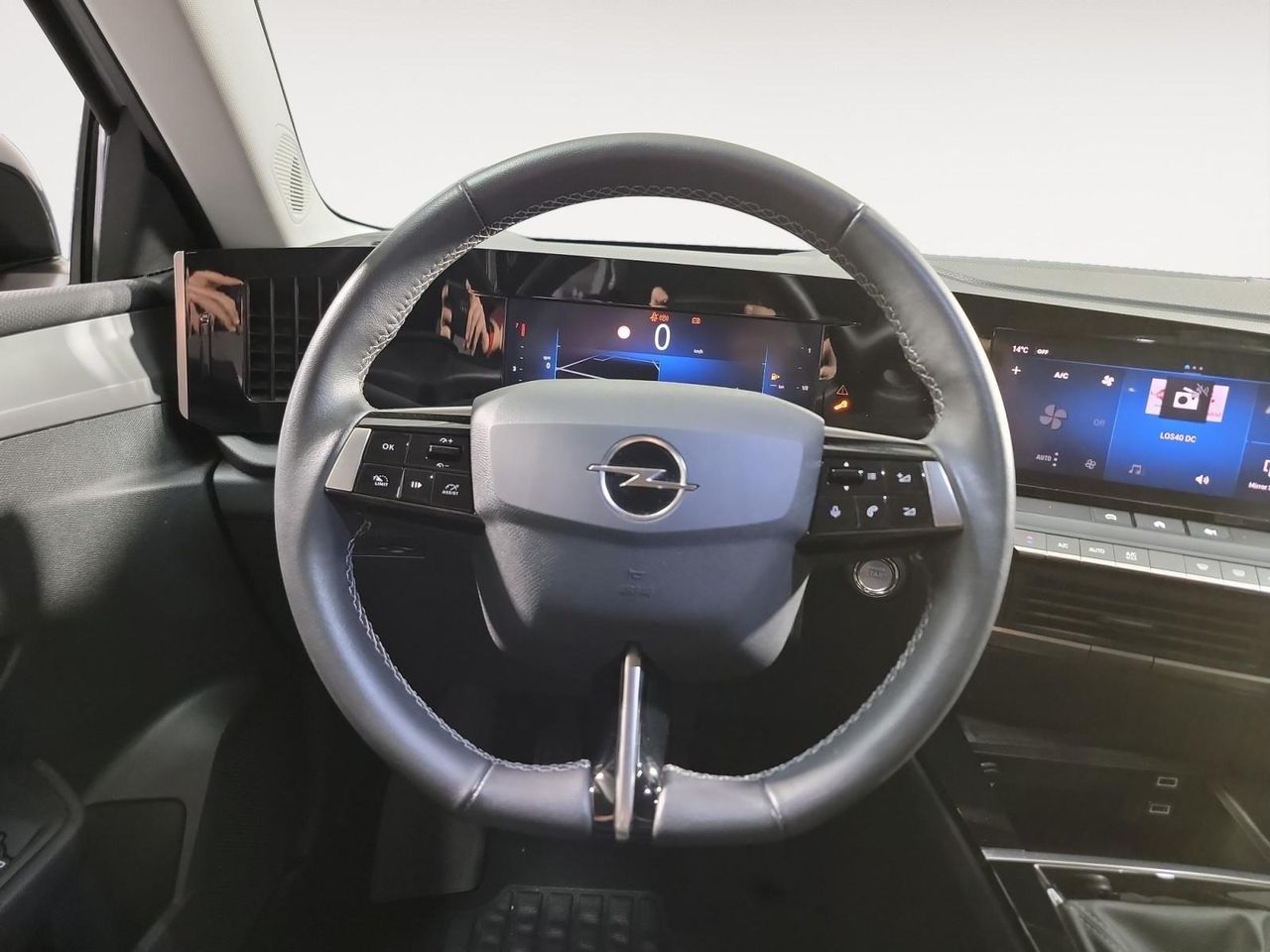 Opel Astra 1.2T XHT 130 EDITION GPS LL16 RADAR AV AR+CAM KEY - foto 21