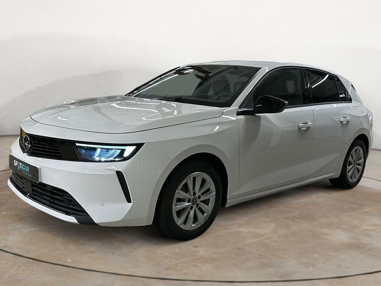 Opel Astra 1.2T XHT 130 EDITION GPS LL16 RADAR AV AR+CAM KEY - foto 24