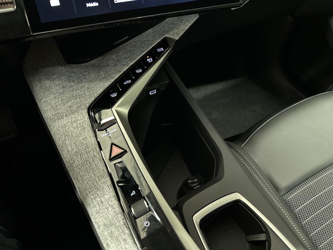 Peugeot 5008 N 1.2 MHEV 145 EDCS6 ALLURE 7PL GPS LL19 RADAR  - foto 20