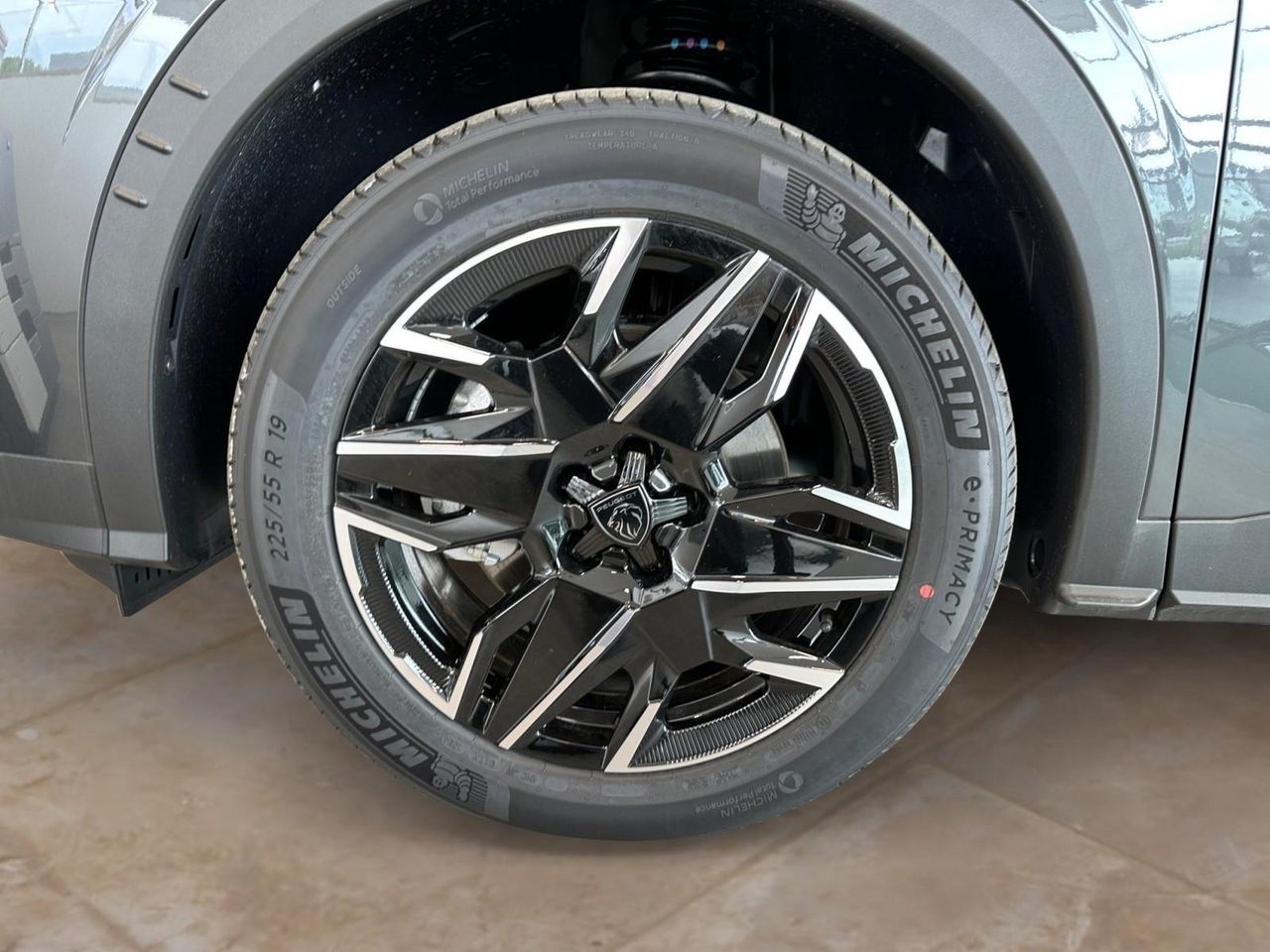 Peugeot 5008 N 1.2 MHEV 145 EDCS6 ALLURE 7PL GPS LL19 RADAR  - foto 14