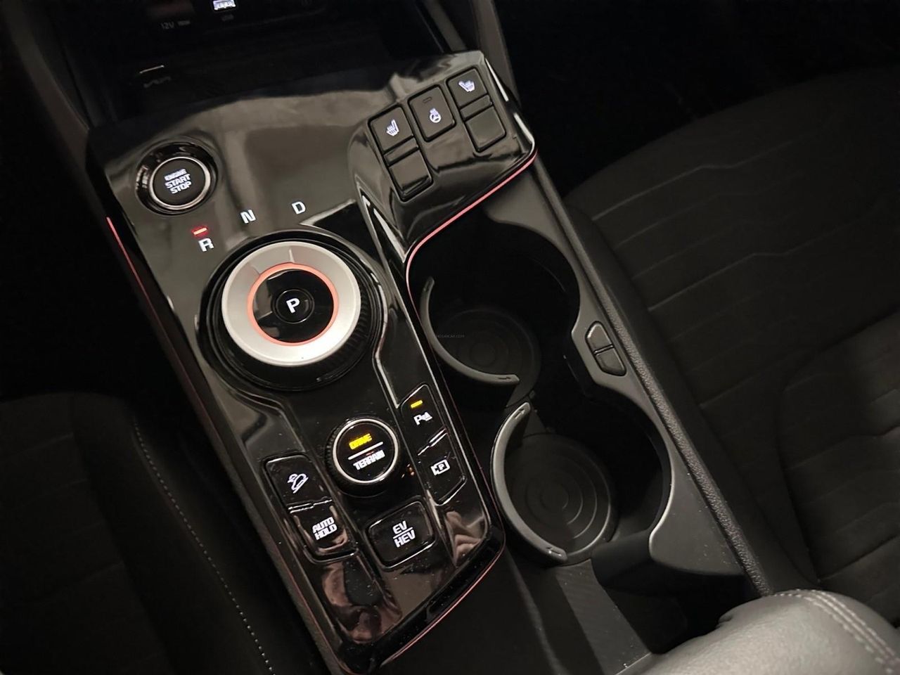 Kia Sportage 1.6 T-GDI PHEV 252 DCT TECH 4WD LUXURY GPS LL19 - foto 19