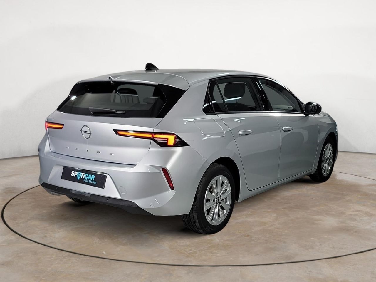 Opel Astra 1.2T XHL 110 EDITION GPS LL16 RADAR AV AR+CAM KEY - foto 23