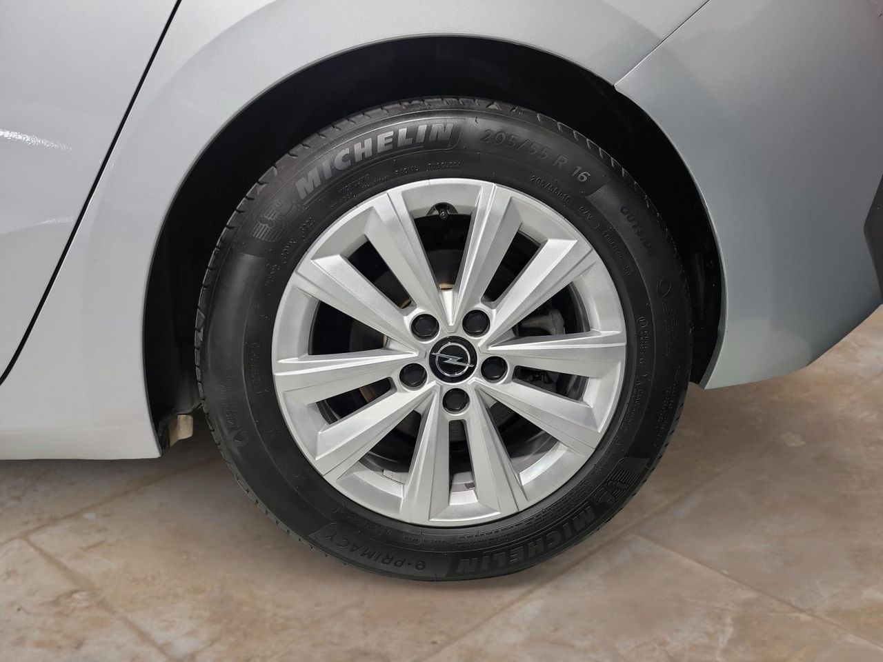 Opel Astra 1.2T XHL 110 EDITION GPS LL16 RADAR AV AR+CAM KEY - foto 14