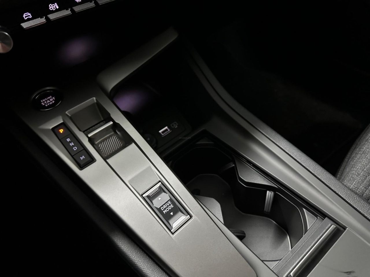 Peugeot 308 1.5 BLUEHDI 130 EAT8 STYLE GPS LL16 RADAR AR - foto 20