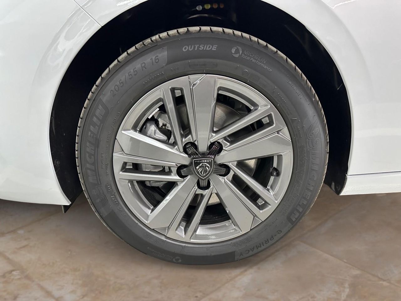 Peugeot 308 1.5 BLUEHDI 130 EAT8 STYLE GPS LL16 RADAR AR - foto 14