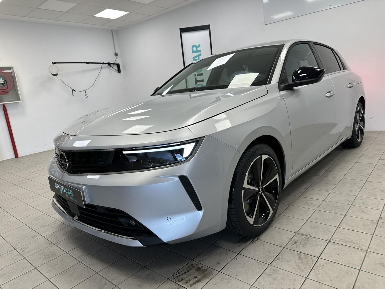 Opel Astra 1.6T PHEV 180 ELEGANCE MIRROR LL17 RADAR AV AR+CA - foto 29