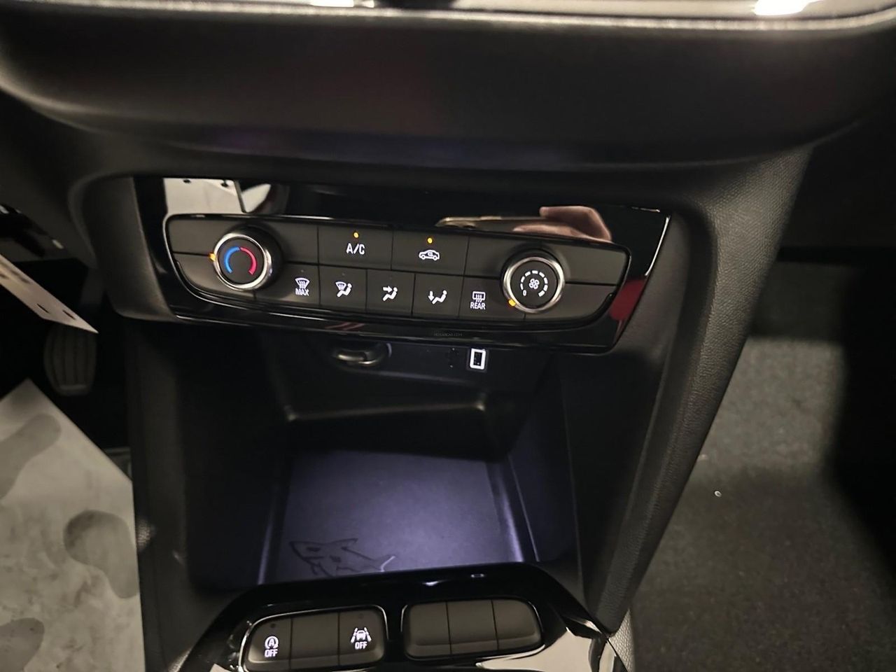 Opel Corsa 1.2T XHL 74KW GS 100 5P - foto 18