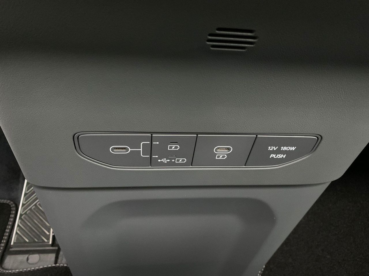 Kia EV9 BEV 100KWH 385 GT-LINE AWD 7PL GPS LL21 RADAR AV AR+ - foto 30