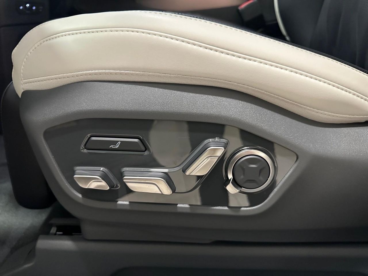 Kia EV9 BEV 100KWH 385 GT-LINE AWD 7PL GPS LL21 RADAR AV AR+ - foto 36