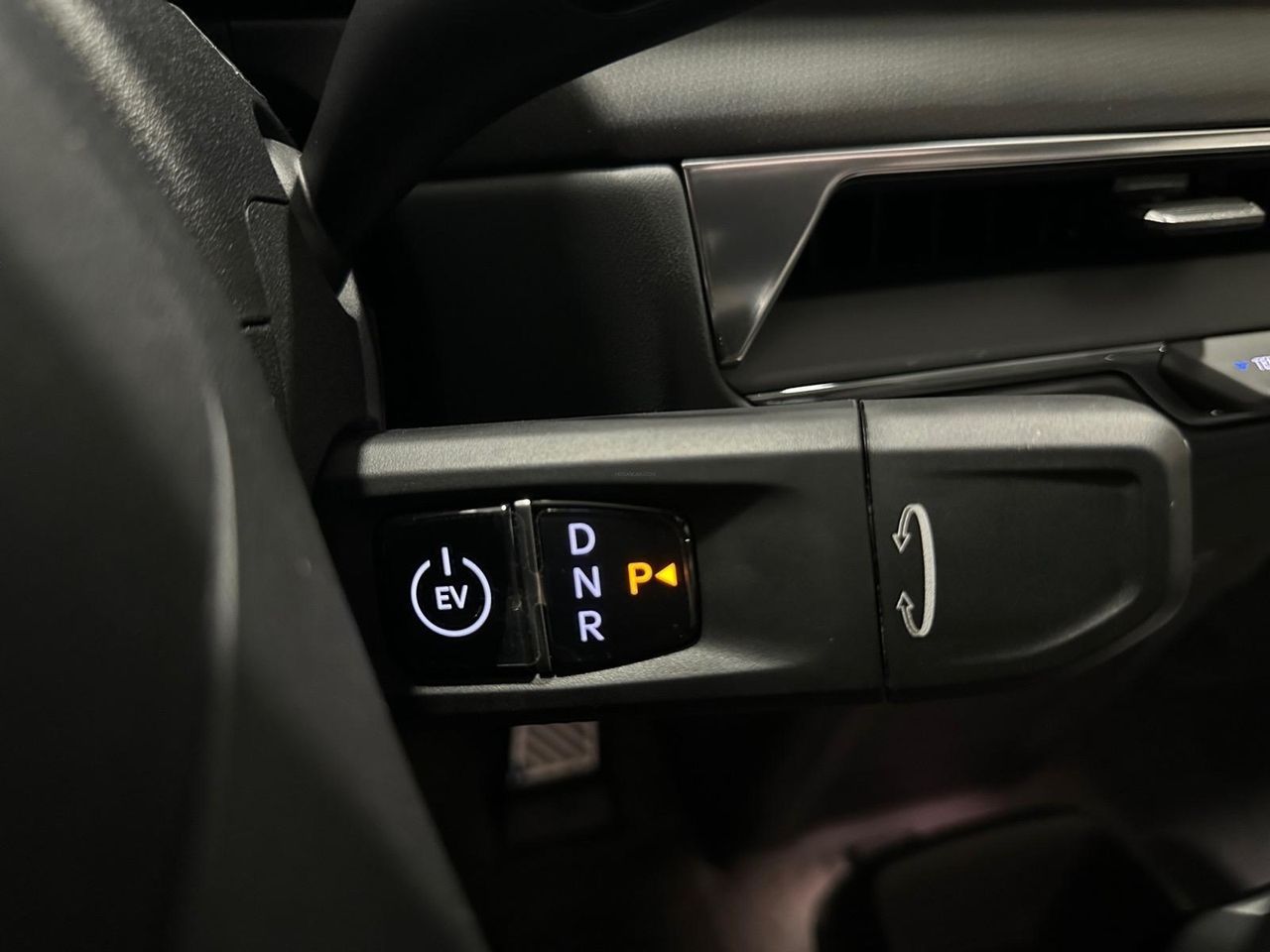 Kia EV9 BEV 100KWH 385 GT-LINE AWD 7PL GPS LL21 RADAR AV AR+ - foto 33