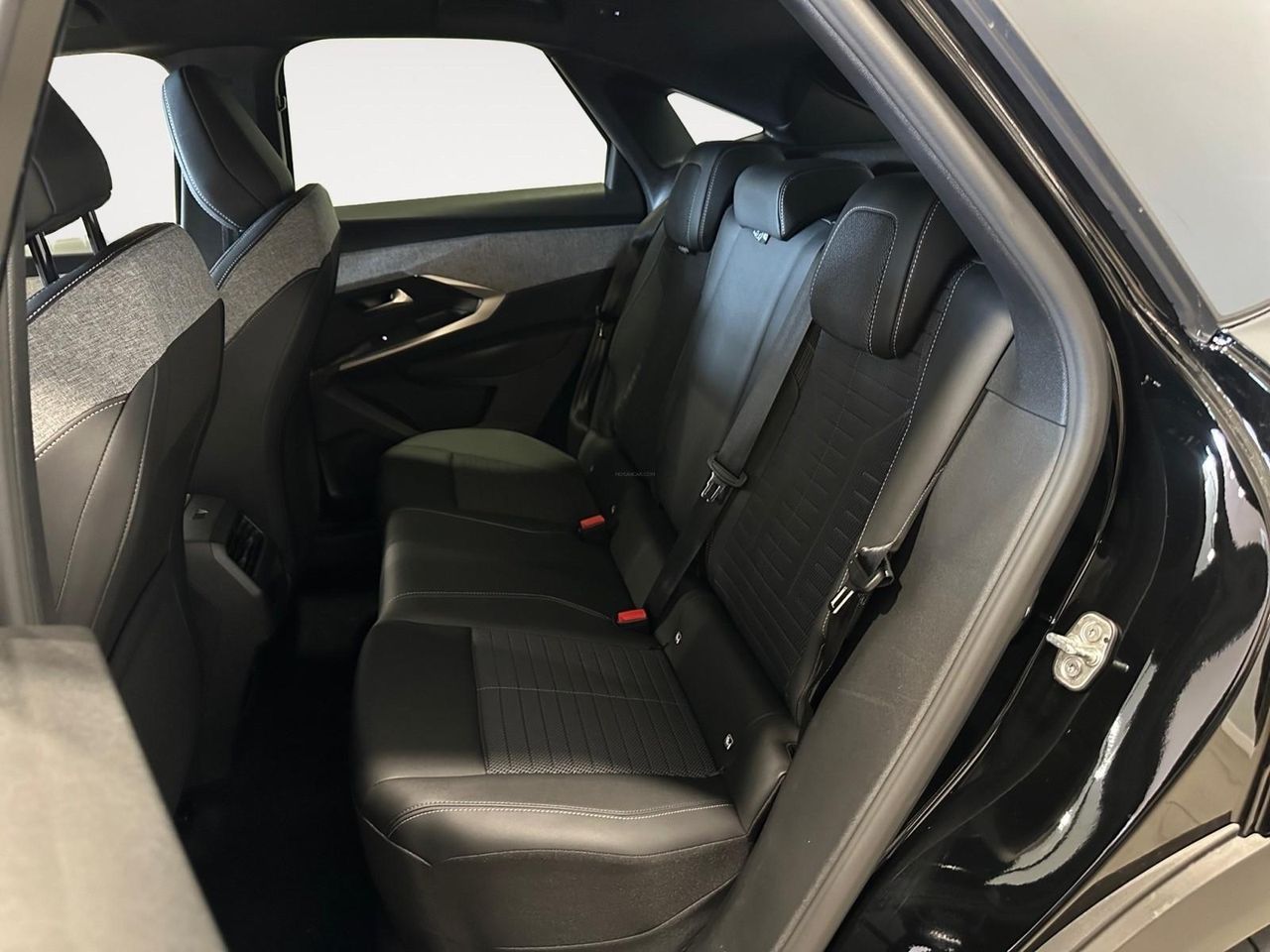 Peugeot 3008 N 1.2 MHEV 145 EDC6 ALLURE GPS LL19 RADAR AV AR - foto 13