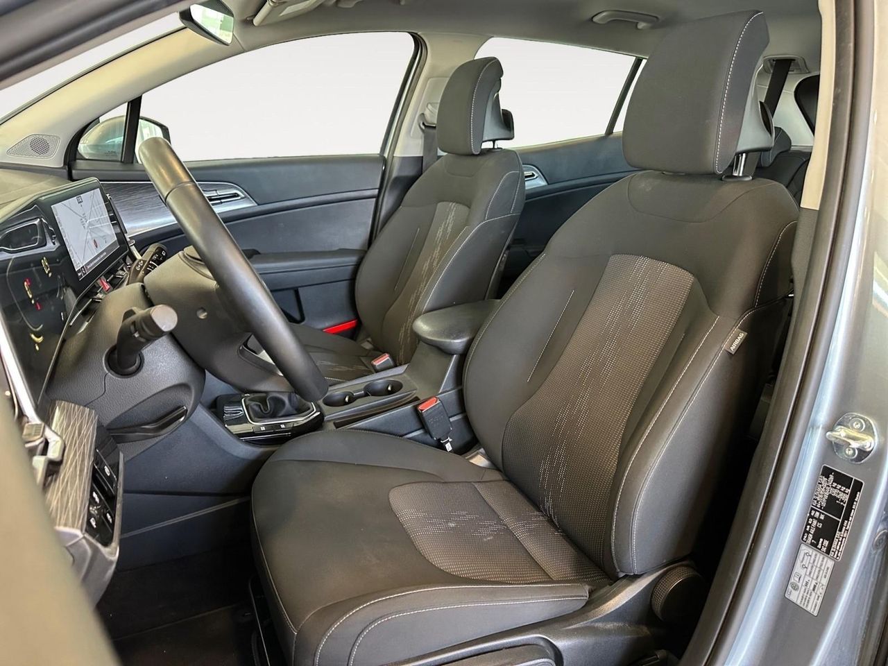 Kia Sportage 1.6 T-GDI MHEV 150 DRIVE GPS LL17 RADAR AR+CAM - foto 10