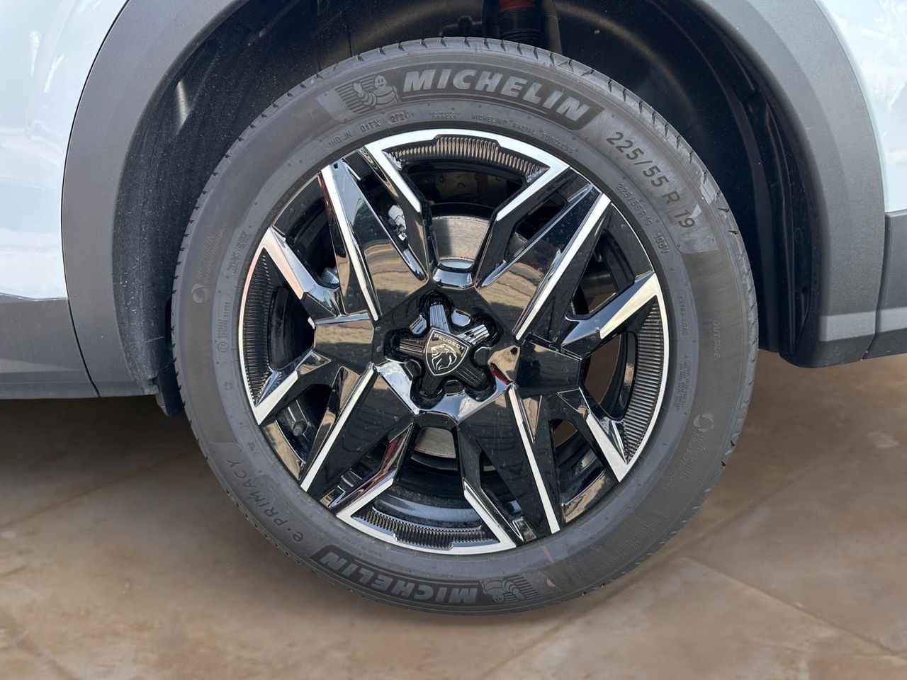 Peugeot 5008 N 1.2 MHEV 145 EDCS6 ALLURE 7PL GPS LL19 RADAR  - foto 15