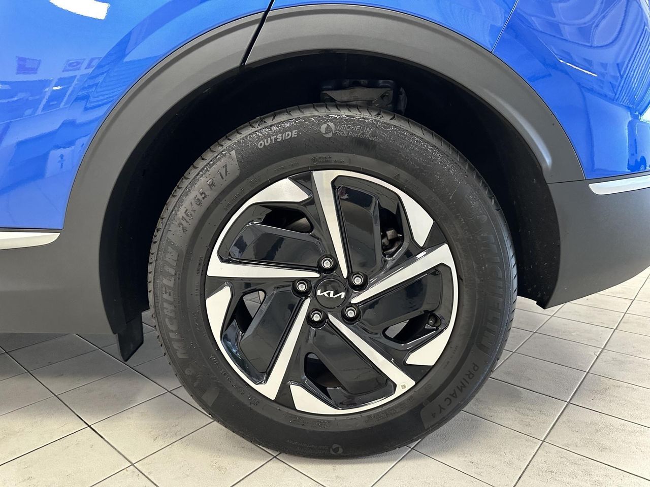 Kia Sportage 1.6 T-GDI 150 DRIVE GPS LL17 RADAR AV AR+CAM - foto 12