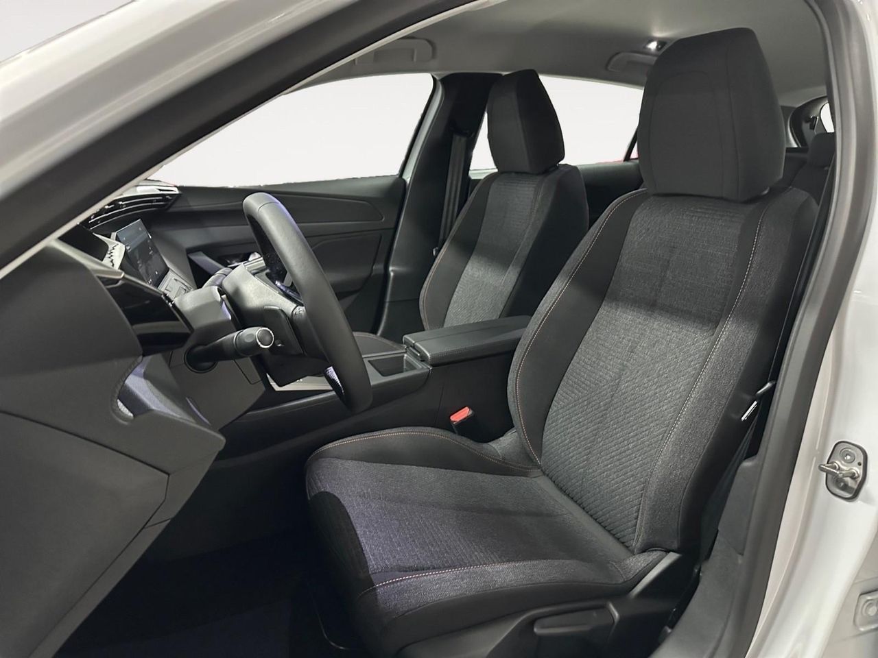 Peugeot 308 1.5 BLUEHDI 130 EAT8 STYLE GPS LL16 RADAR AR - foto 12