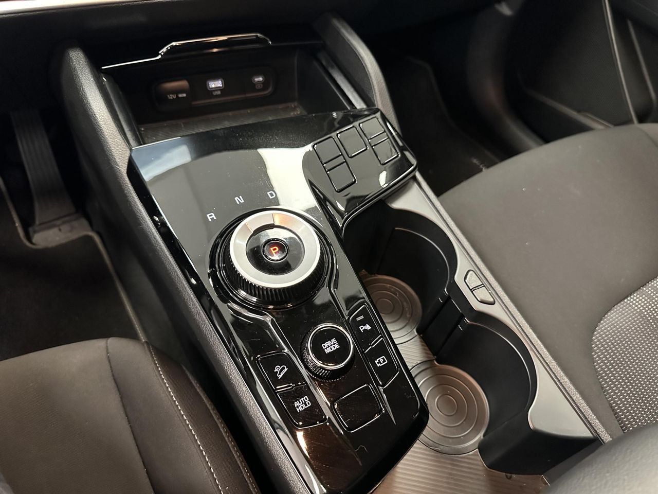 Kia Sportage 1.6 T-GDI HEV 230 DRIVE GPS LL17 RADAR AV AR+CA - foto 18