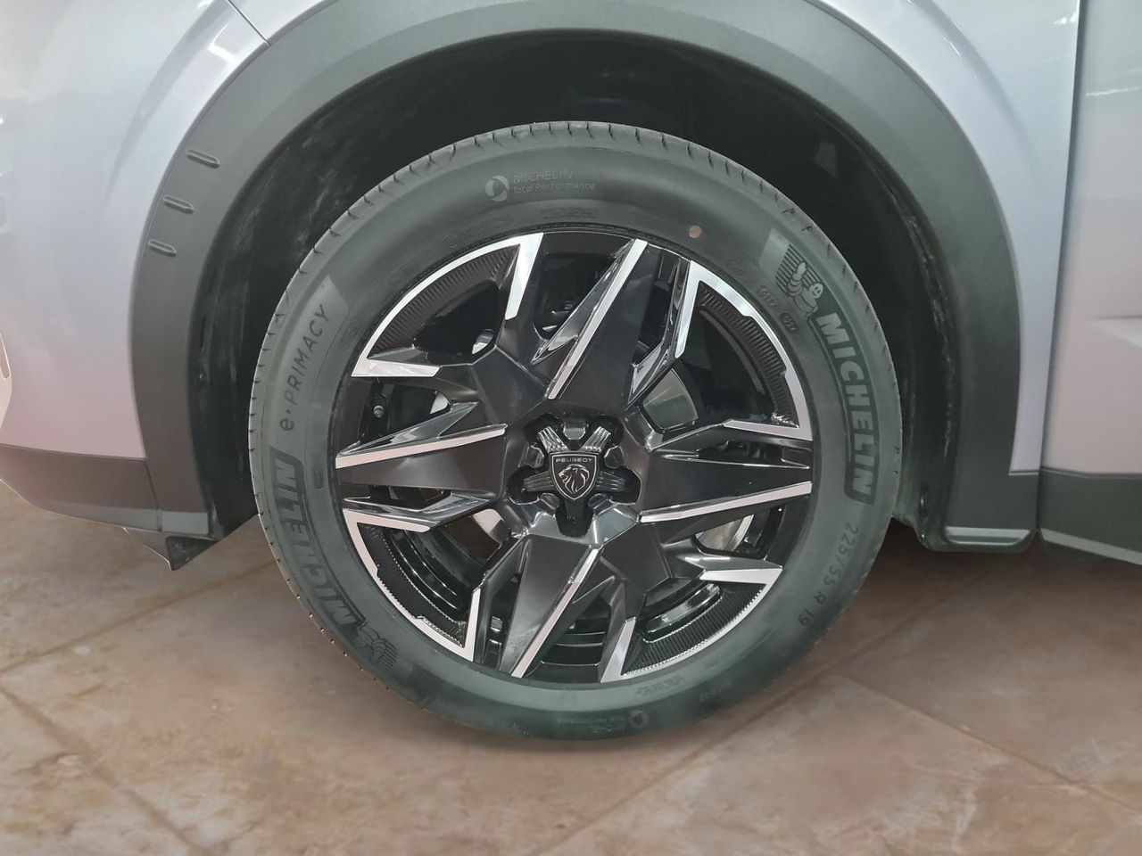 Peugeot 3008 N 1.2 MHEV 145 EDCS6 ALLURE GPS LL19 RADAR AR+C - foto 14