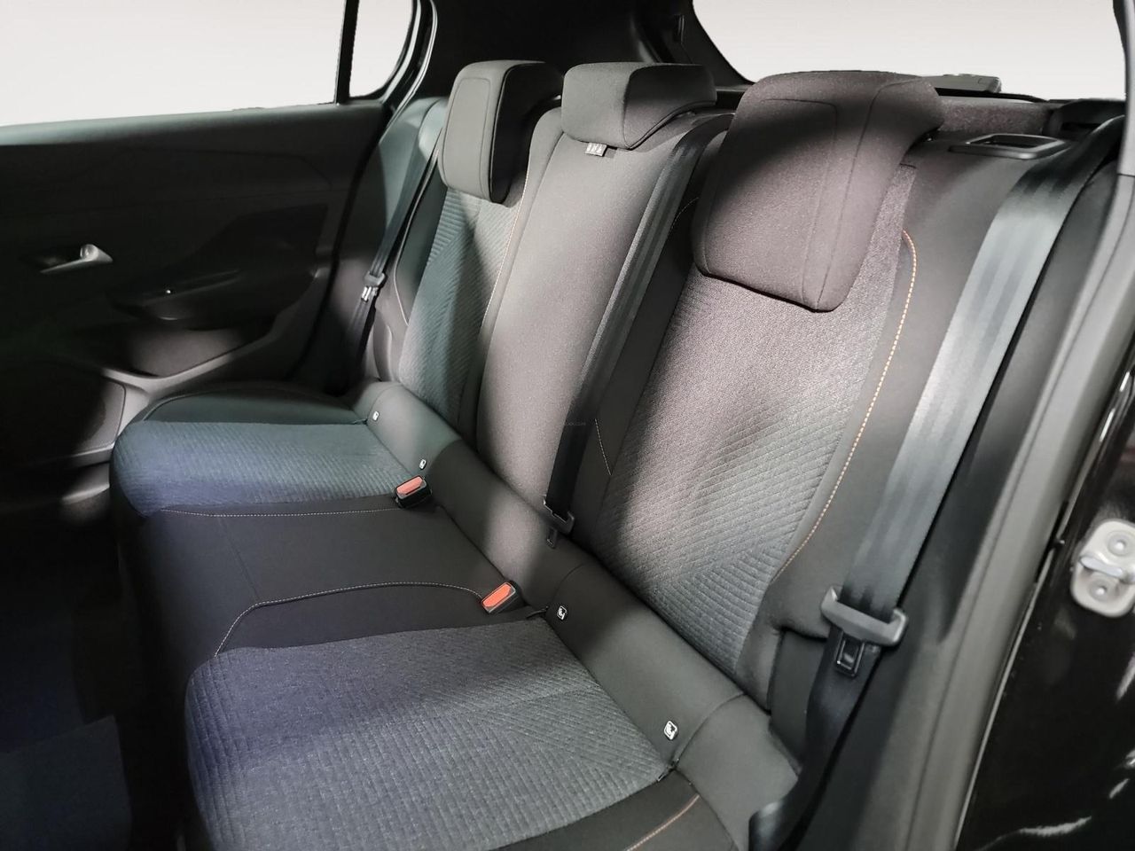 Peugeot 308 1.5 BLUEHDI 130 EAT8 STYLE GPS LL16 RADAR AR - foto 13