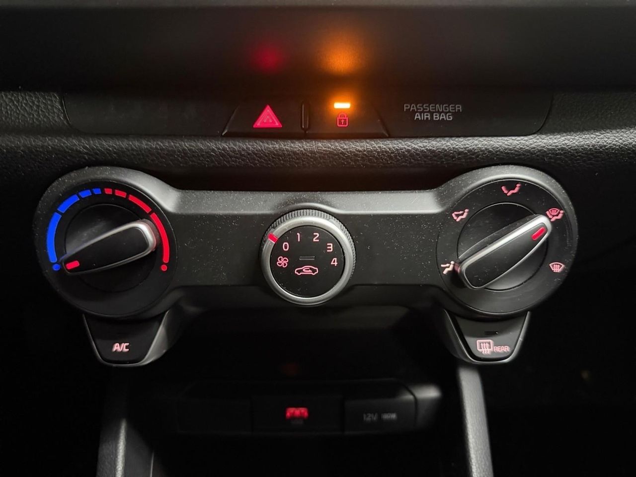 Kia Stonic 1.0 T-GDI MHEV IMT 100 BUSINESS GPS LL16 RADAR AR - foto 15