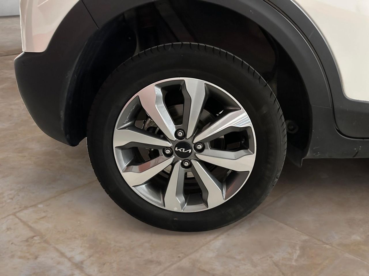 Kia Stonic 1.0 T-GDI MHEV IMT 100 BUSINESS GPS LL16 RADAR AR - foto 10